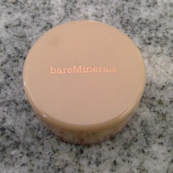 bareMinerals "Vintage Pearl" .03 oz Powder Blush - Picture 3 of 3